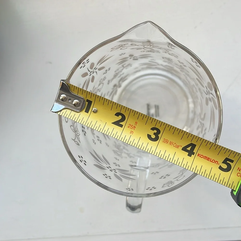 Temp-tations floral Water pitcher
